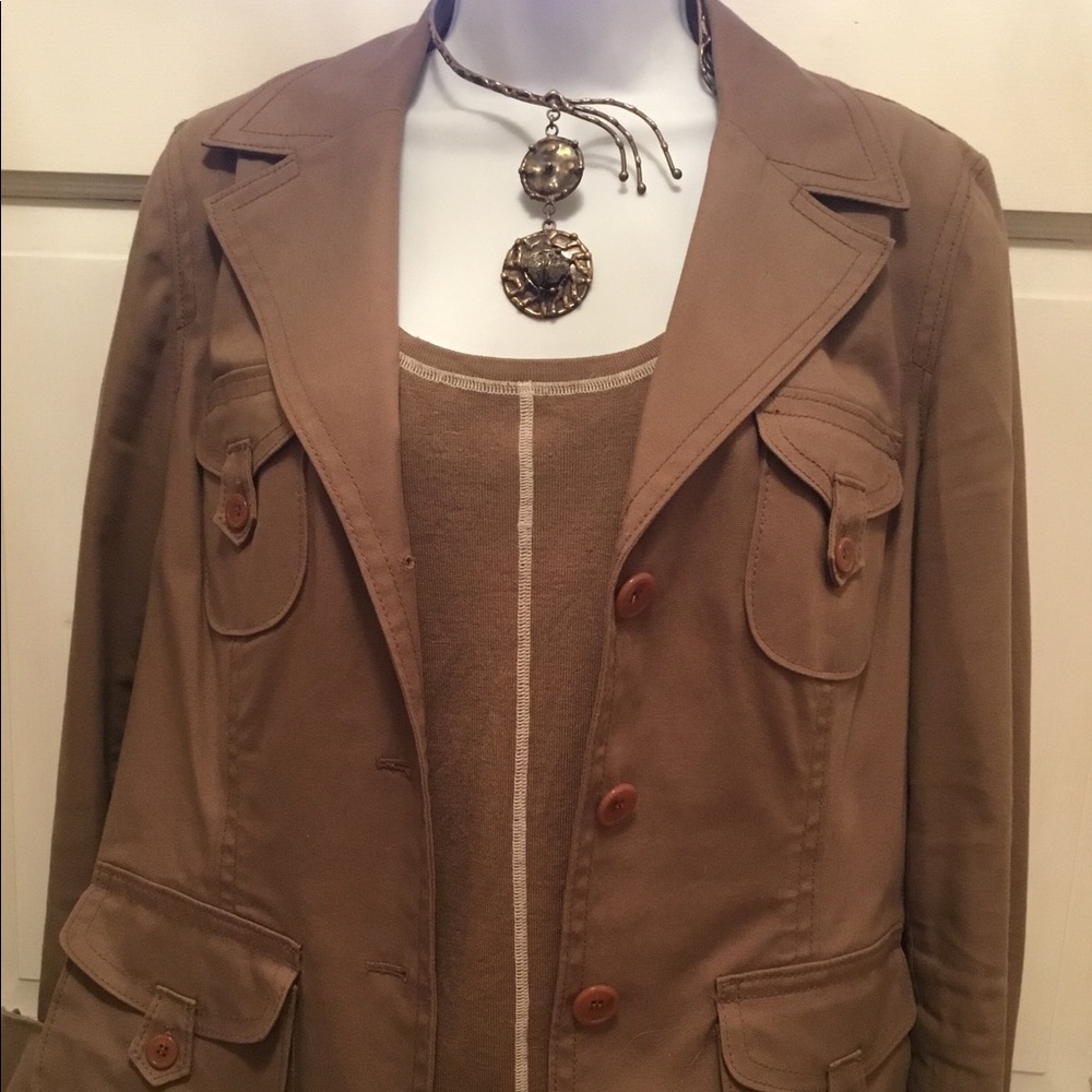 Designer Blazer w/Matching Shell - Picture 2 of 5
